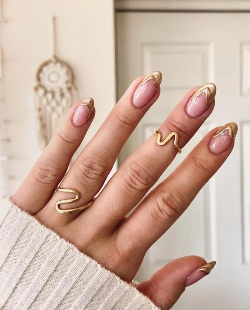 20+ Trendy Golden Nail Art Designs You’ll Love 2 Golden Almond Nails