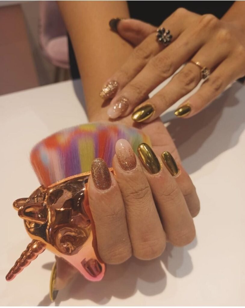 20+ Trendy Golden Nail Art Designs You’ll Love 7 golden chrome