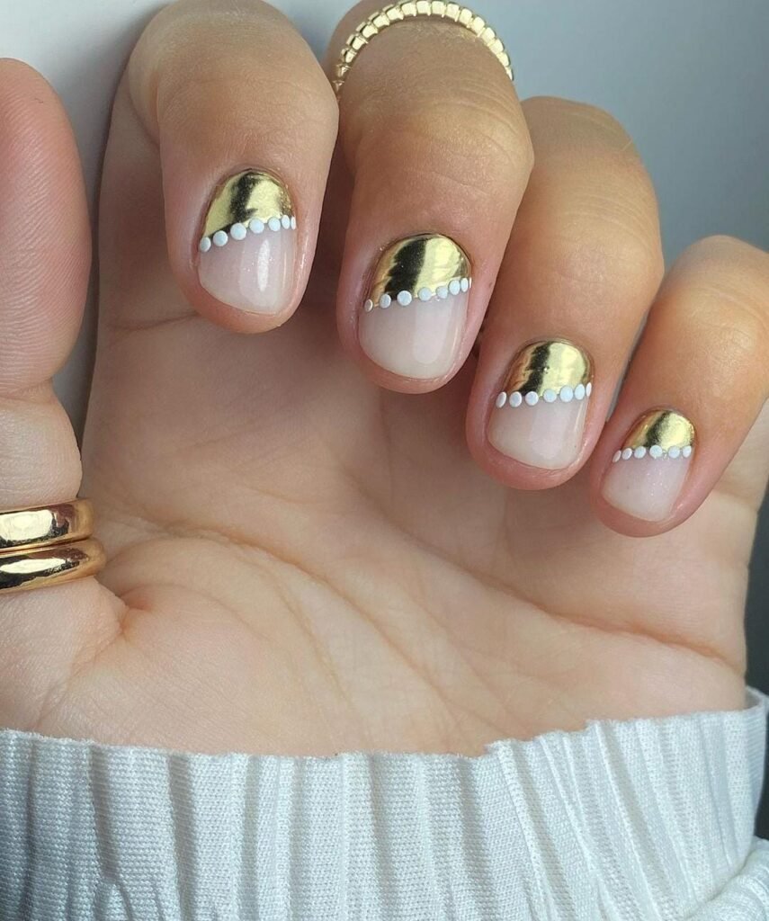 20+ Trendy Golden Nail Art Designs You’ll Love 8 Golden Corners