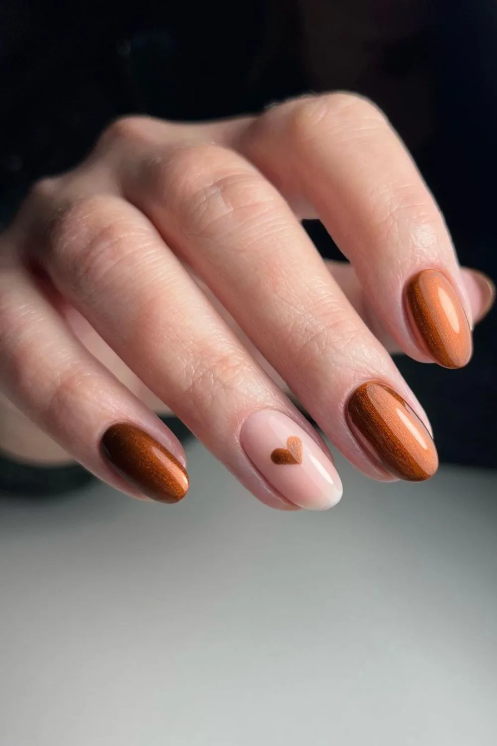 Glazed cinnamon nails