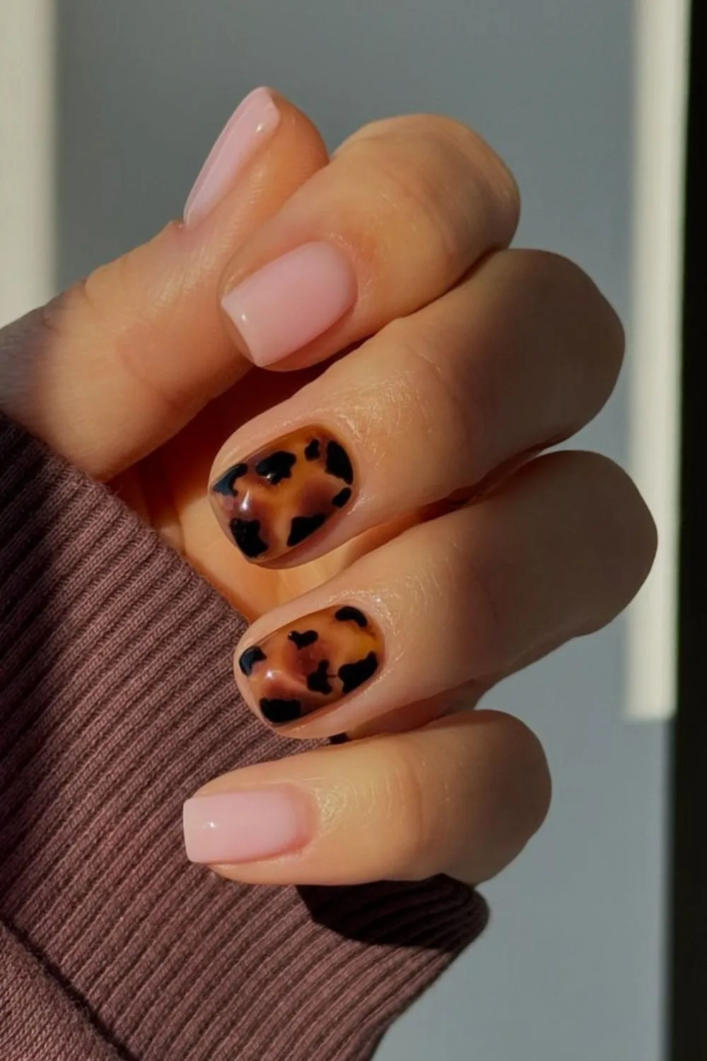 Tortoise Shell Nails